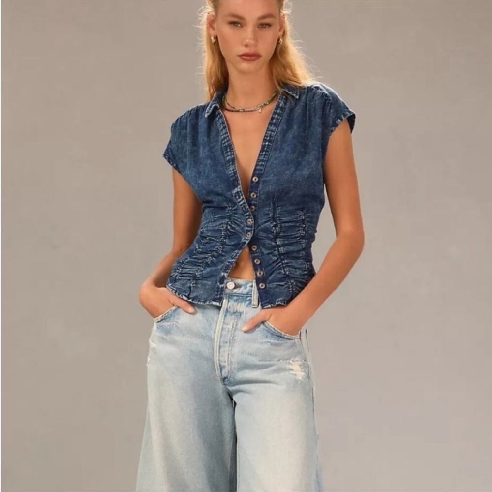 anthropologie Pilcro Ruched denim blouse size small
